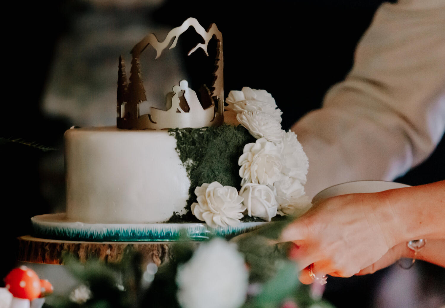 Wedding cake crown topper